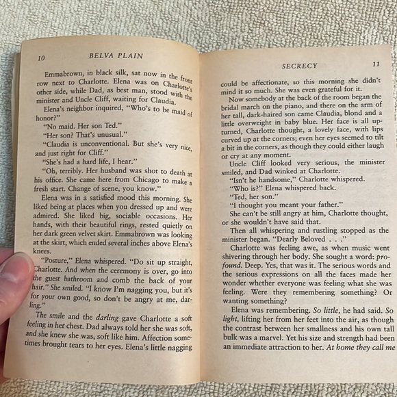 📚2/$6  Secrecy - Picture 12 of 12